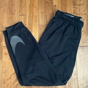 NIKE Sweatpants